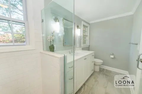 Classic white bathroom in San Mateo, photo 1