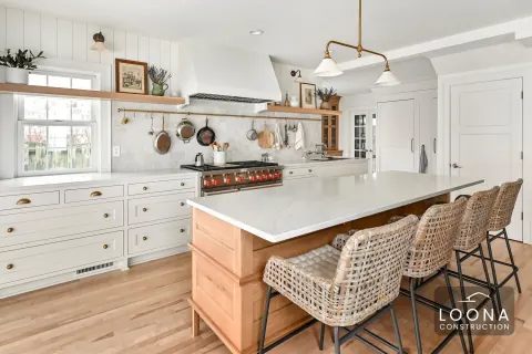 Open kitchen with woven stools in Palo Alto, photo 4