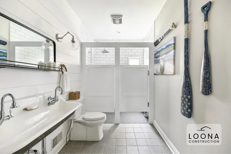 Coastal-style bathroom, Palo Alto
